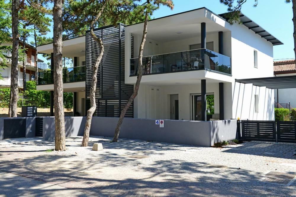 Residence Due Perle Lignano Sabbiadoro Kültér fotó