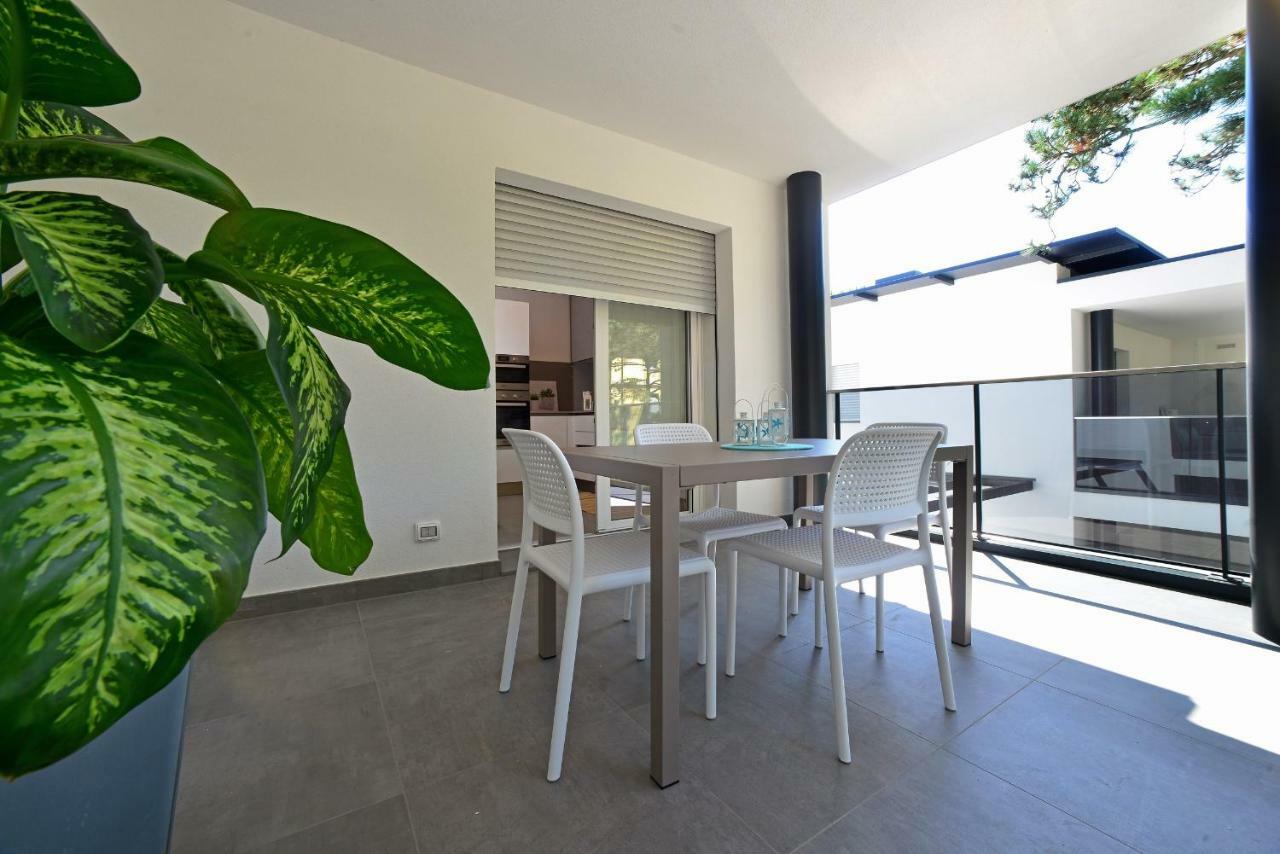 Residence Due Perle Lignano Sabbiadoro Kültér fotó